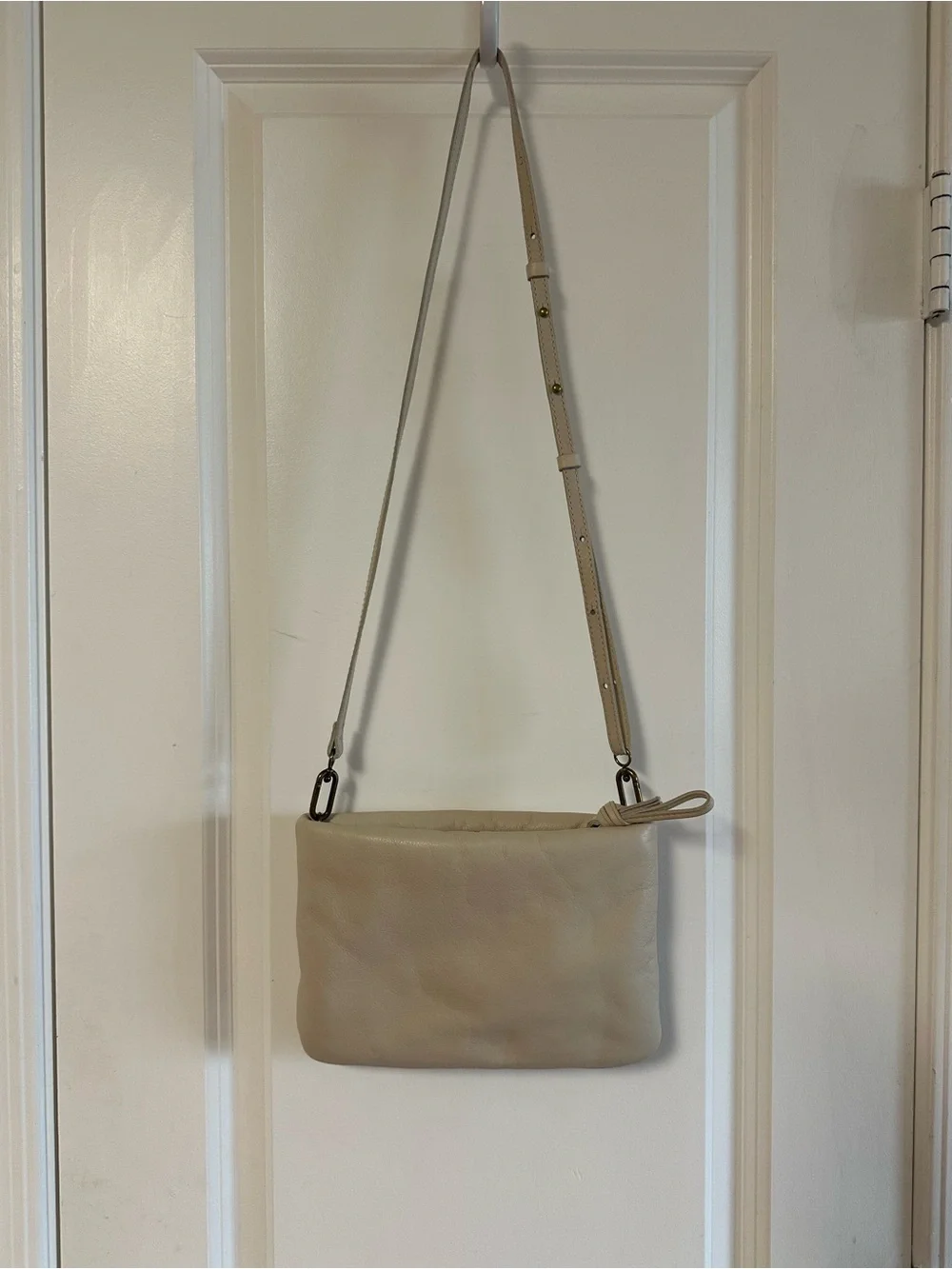 Madewell “The Puff” Crossbody Bag in Bone - Picture 8 of 8